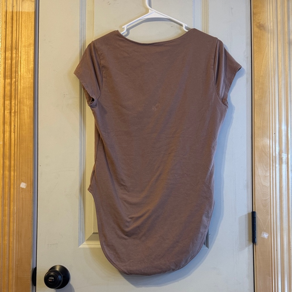 Old Navy V-Neck Tan Bodysuit - Picture 2 of 3